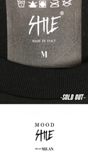 Carica l&#39;immagine nel visualizzatore di Gallery, T-shirt total black logo STILE

